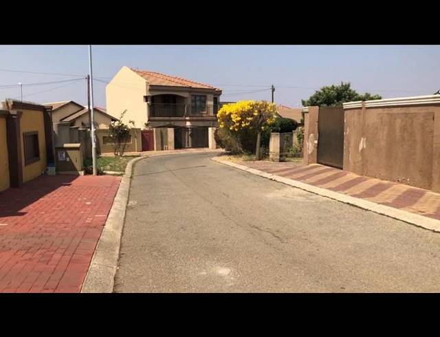 2 BEDROOM HOUSE FOR SALE IN NATURENA